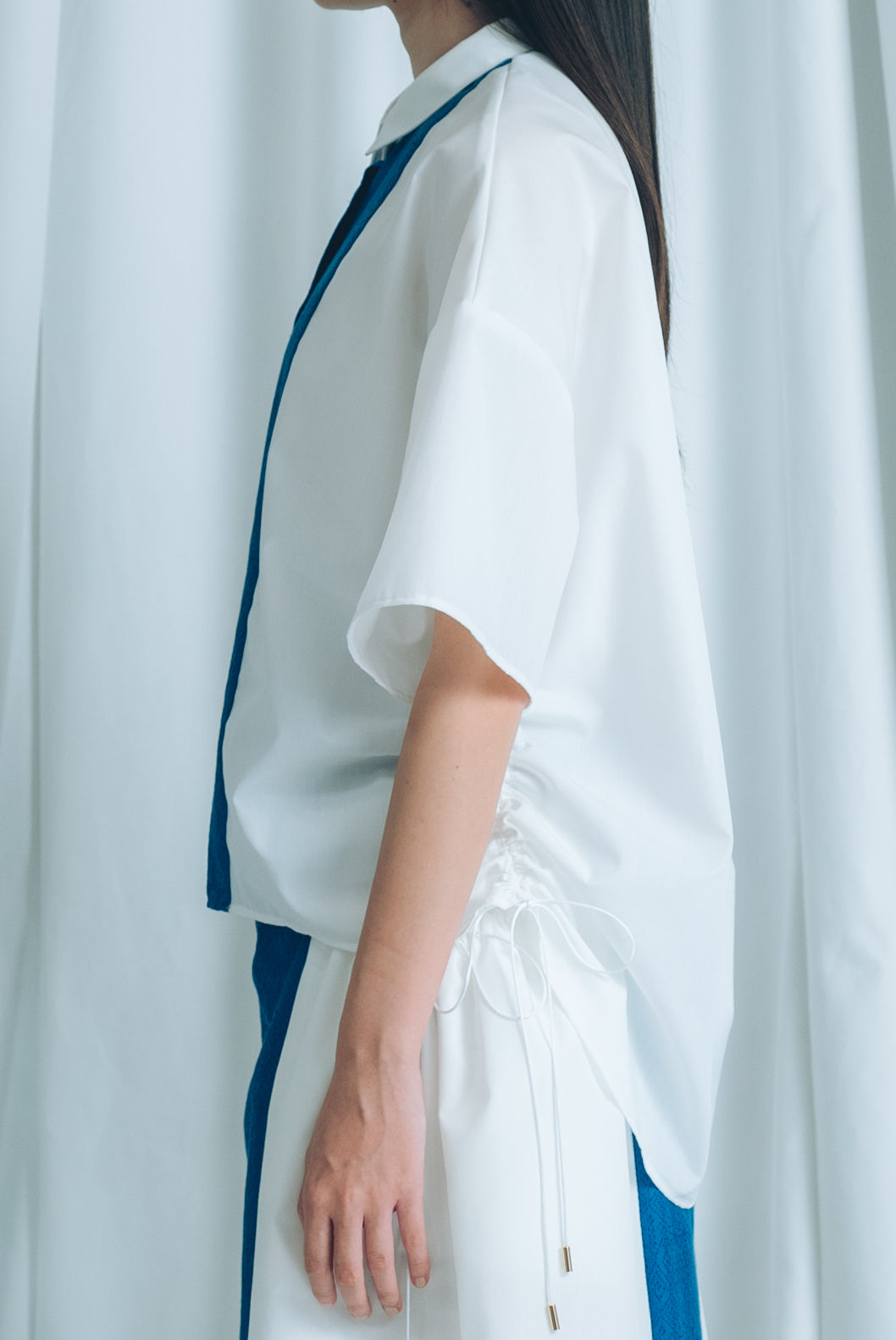 【YOAKE】 ドロストシャツ(White)
