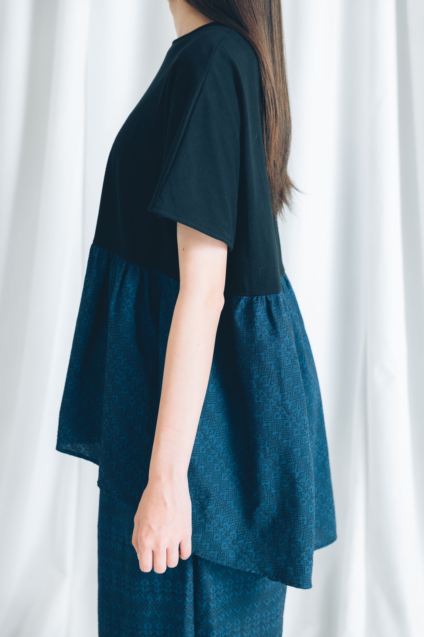 【YOAKE】 ギャザーTOPS(Black×Navy)