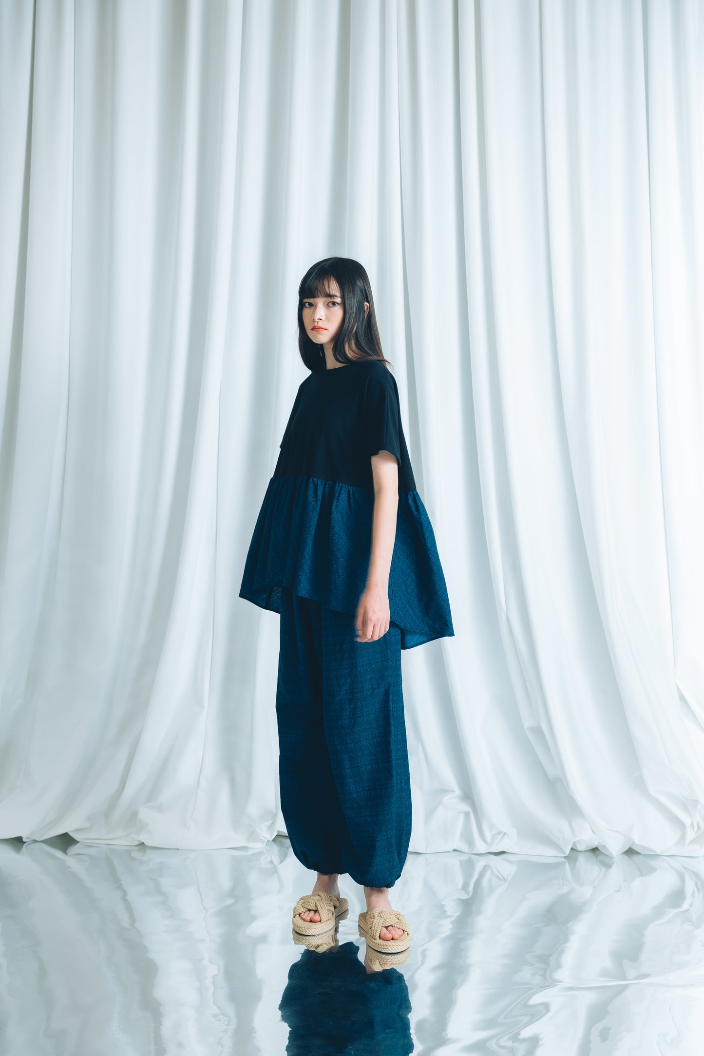 【YOAKE】 ギャザーTOPS(Black×Navy)