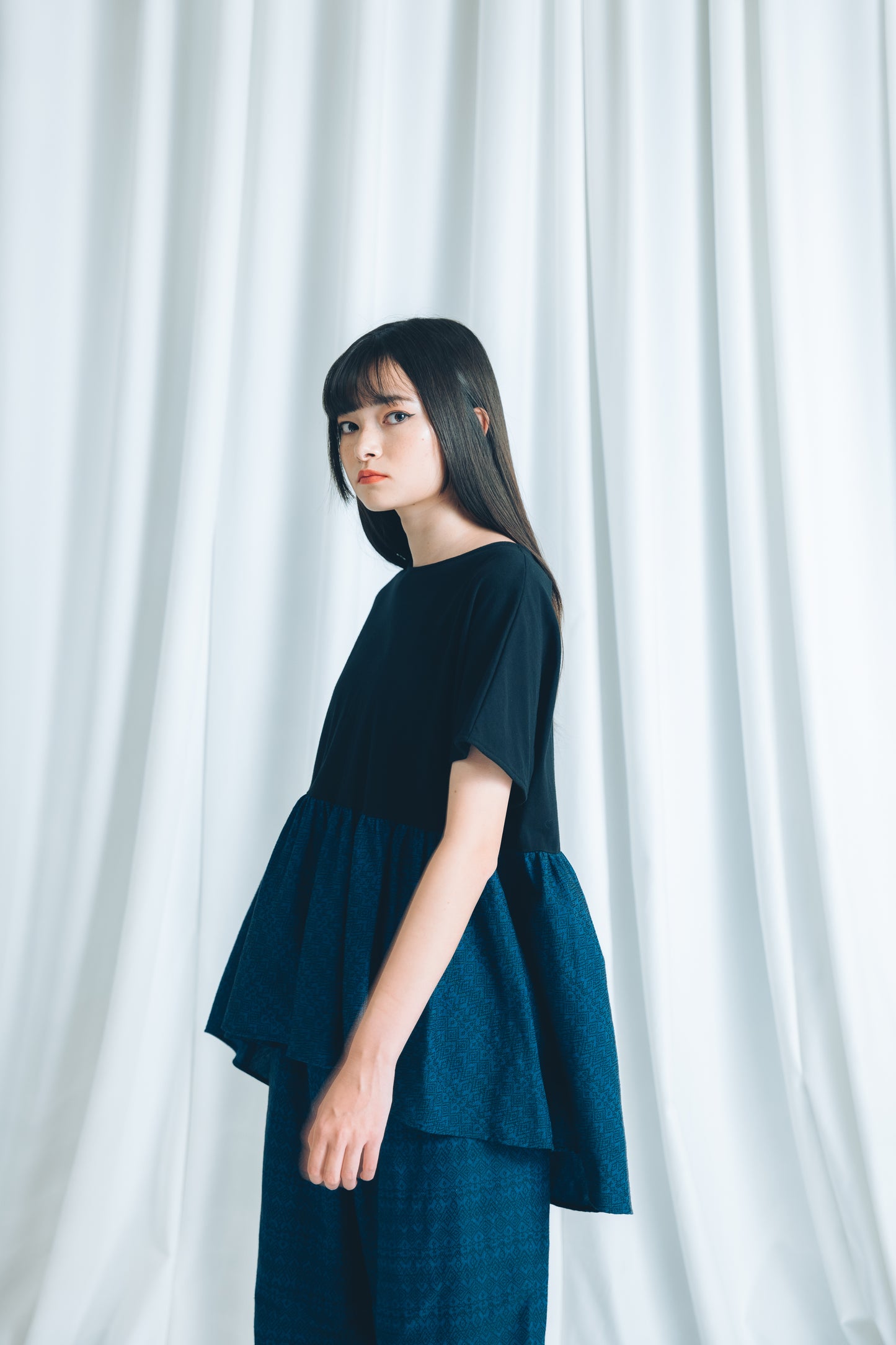 【YOAKE】 ギャザーTOPS(Black×Navy)