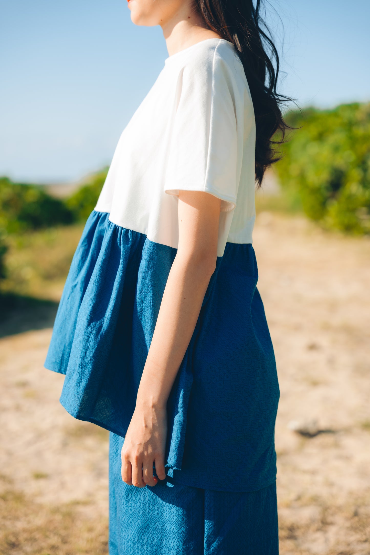 【YOAKE】 ギャザーTOPS(White×Blue)