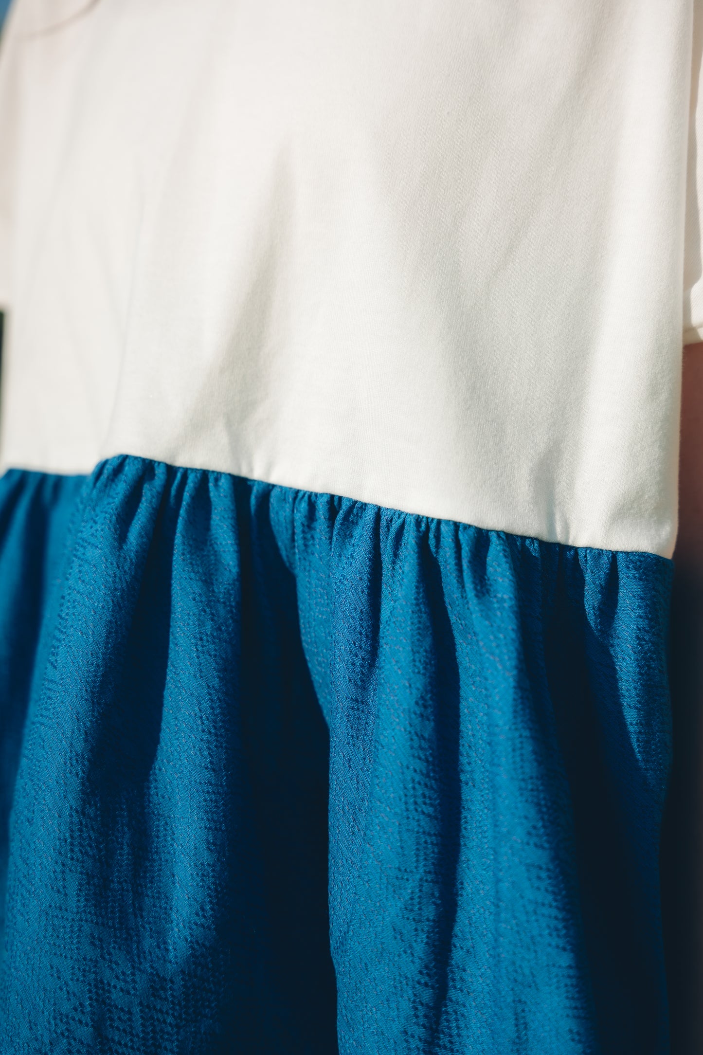 【YOAKE】 ギャザーTOPS(White×Blue)