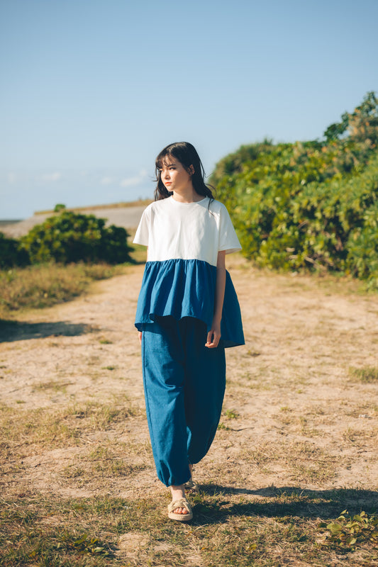 【YOAKE】 ギャザーTOPS(White×Blue)