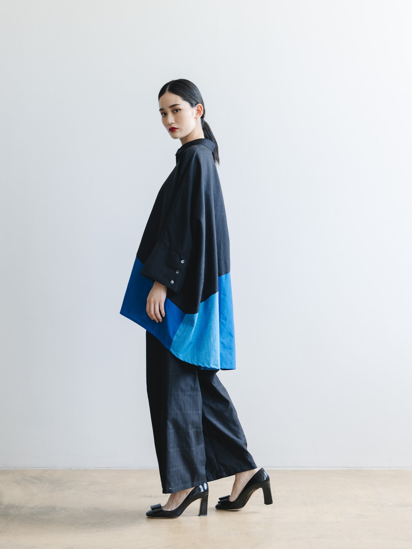 【YOAKE】2WAY長袖シャツチュニック (Black×Blue)