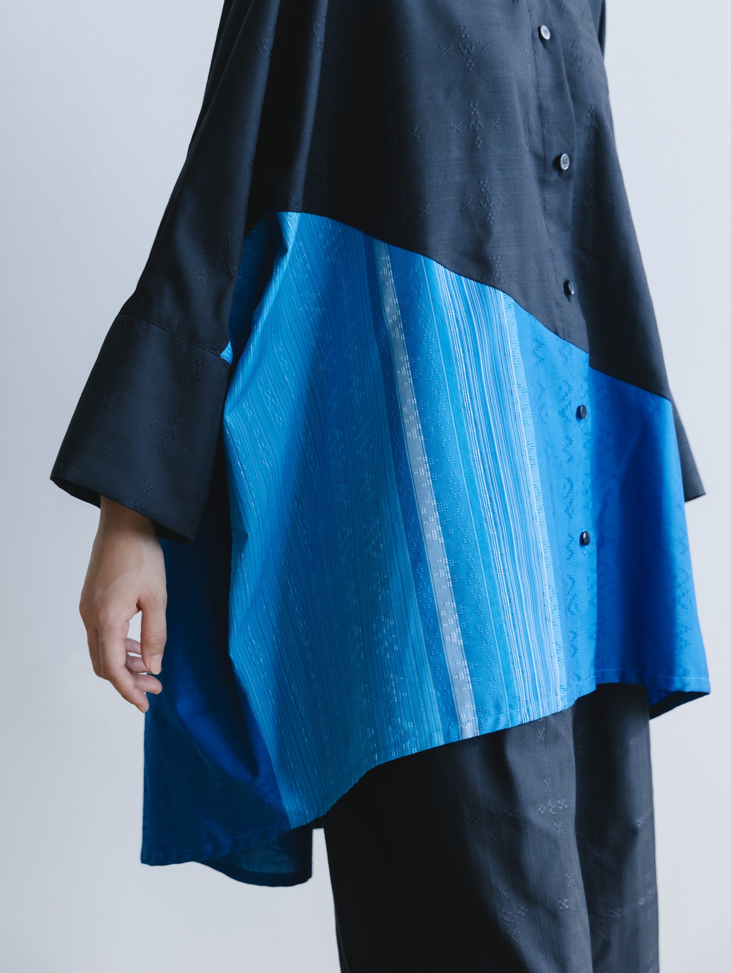 【YOAKE】2WAY長袖シャツチュニック (Black×Blue)