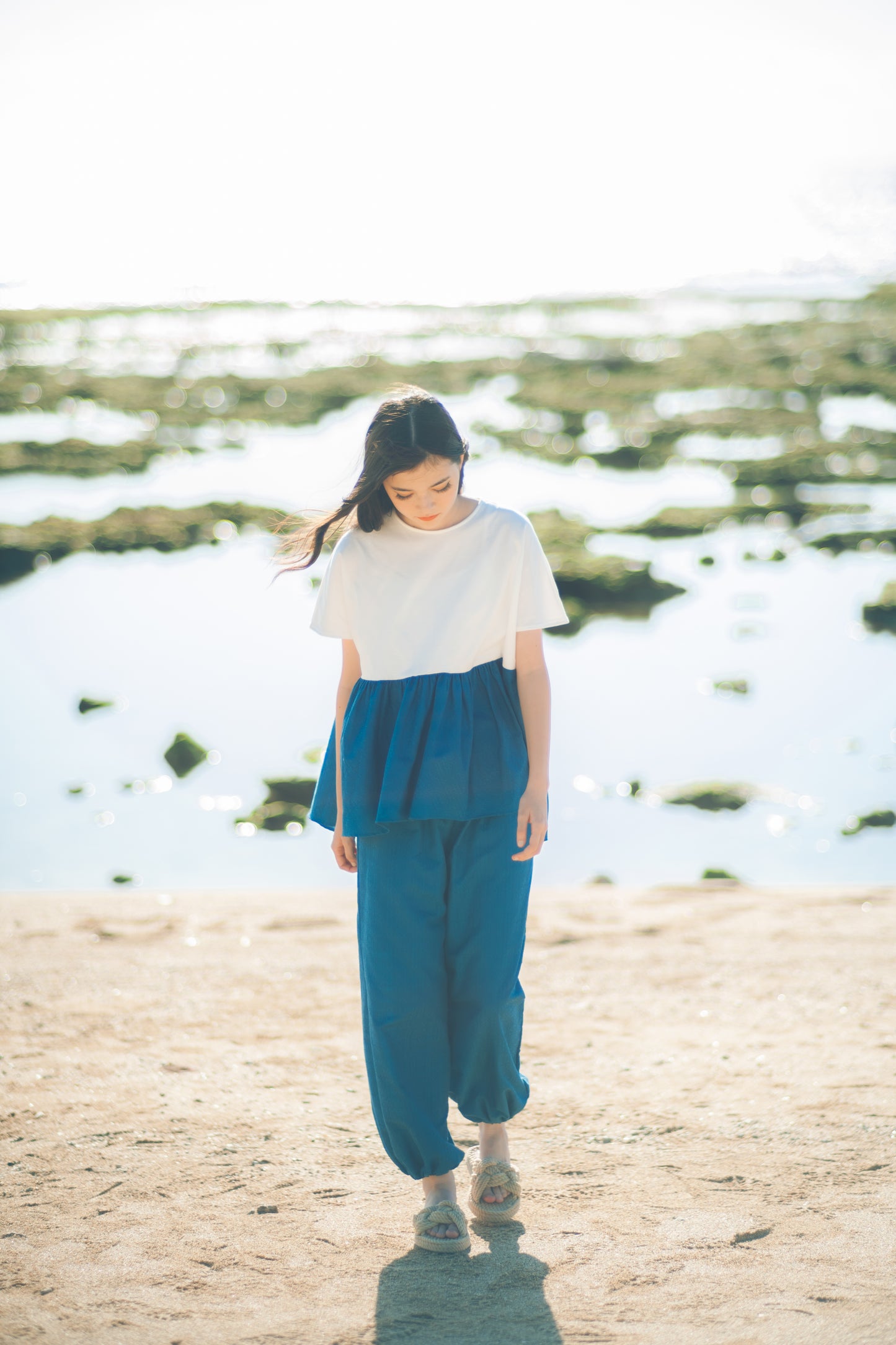 【YOAKE】 ギャザーTOPS(White×Blue)