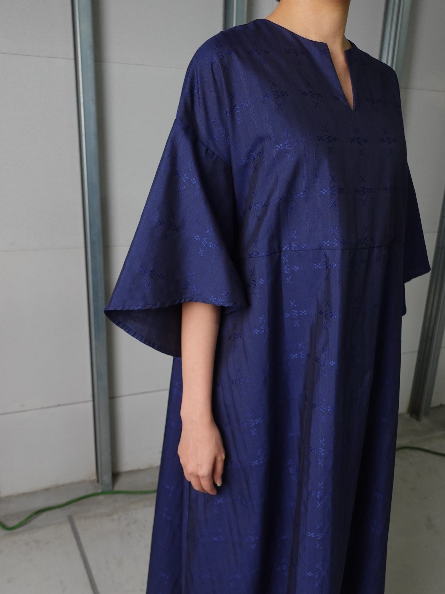 【YOAKE】フレア袖ワンピース( Navy)