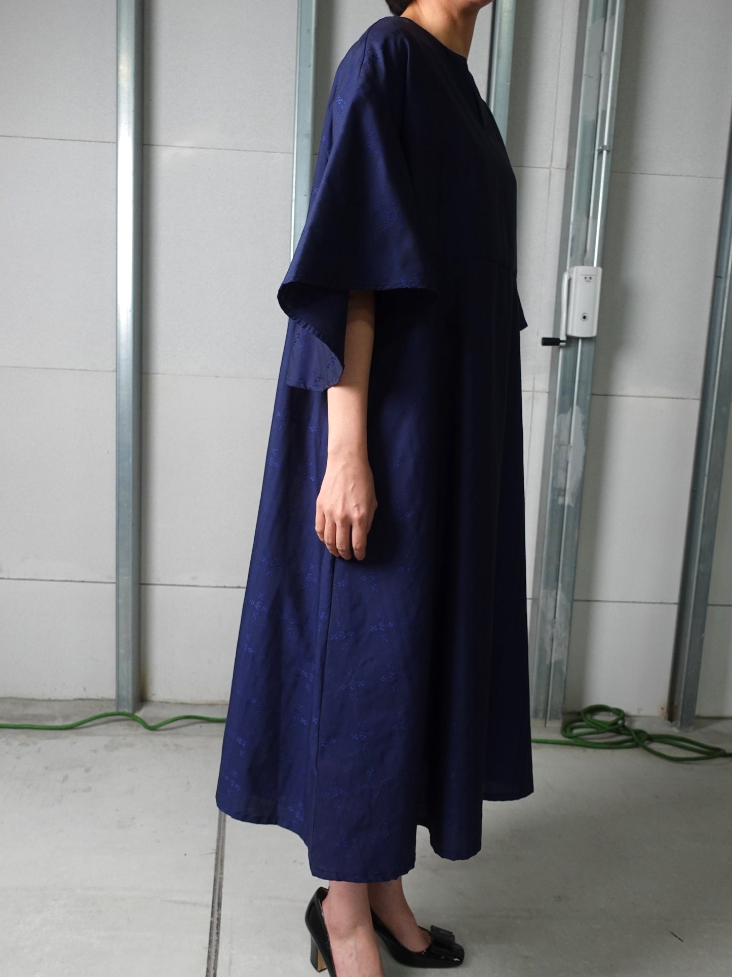 【YOAKE】フレア袖ワンピース( Navy)