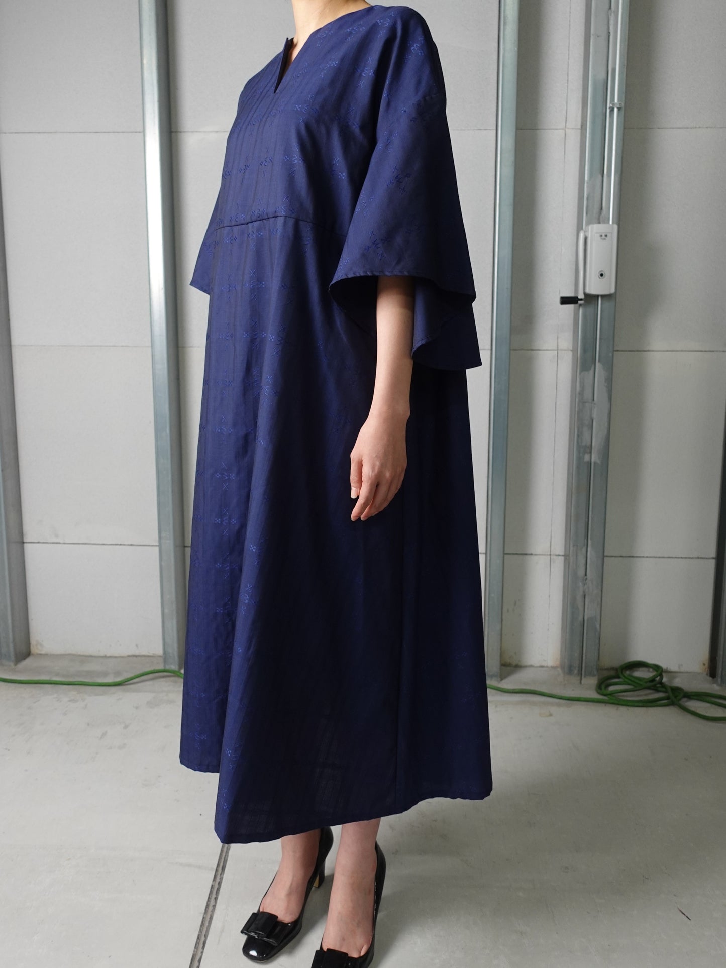 【YOAKE】フレア袖ワンピース( Navy)