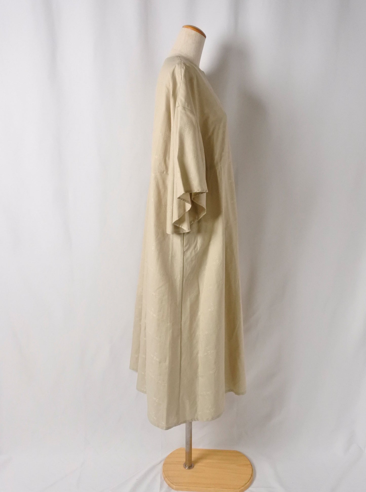【YOAKE】フレア袖ワンピース( Beige)