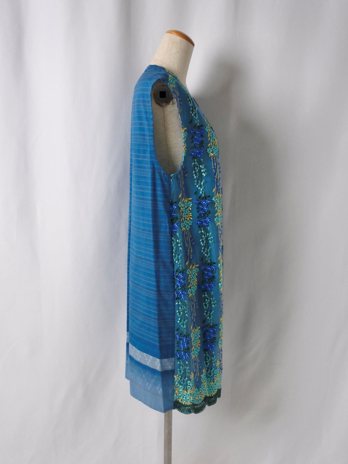 【YOAKE】チュール刺繍ロングジレ(Emerald green)