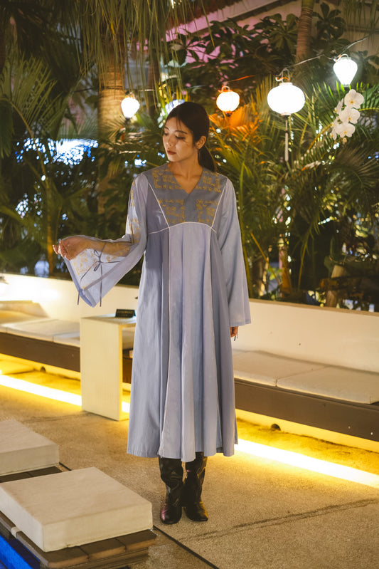 【YOAKE】チュール刺繍フレア袖ワンピース (Light blue)