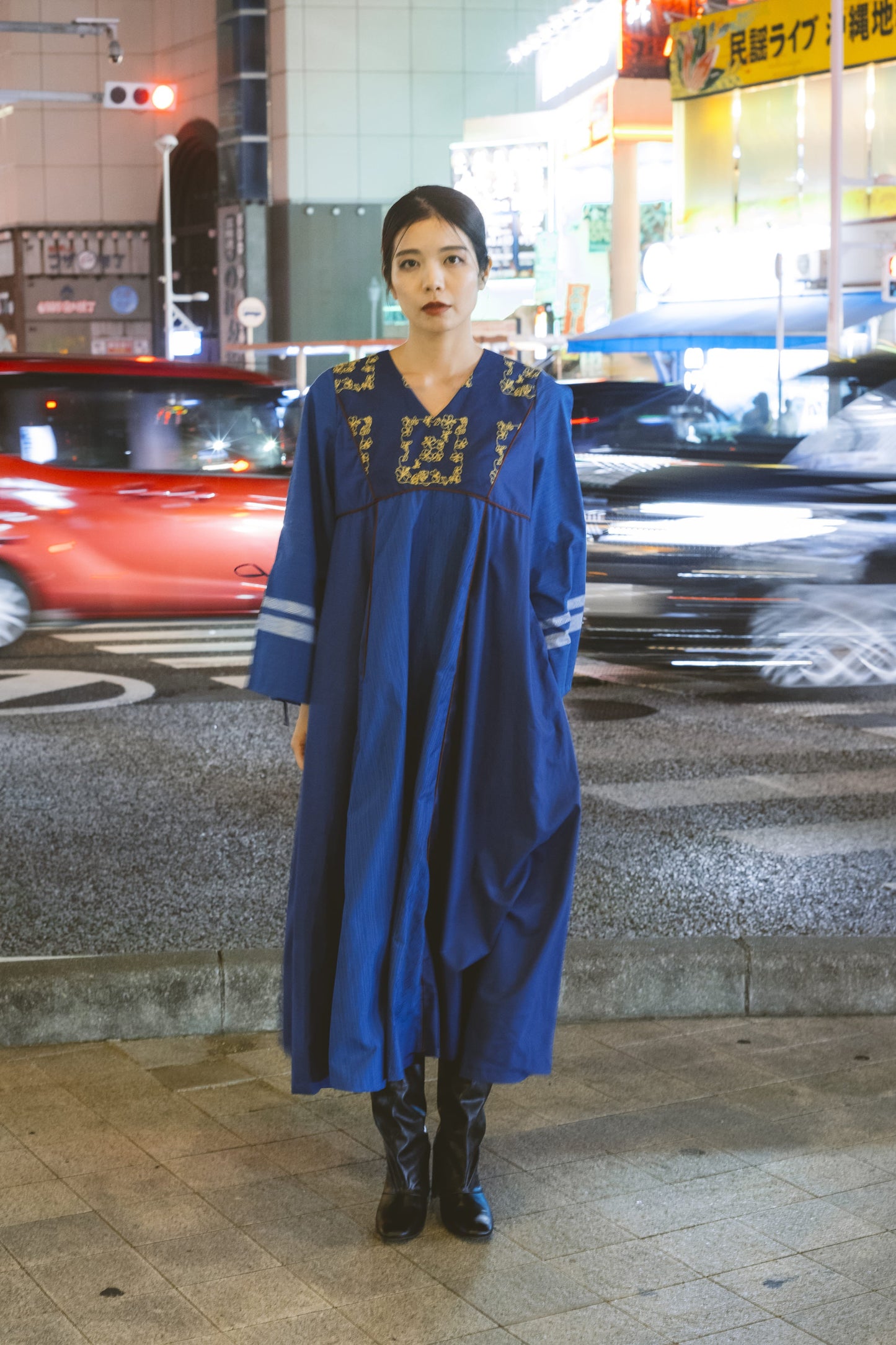 【YOAKE】チュール刺繍フレア袖ワンピース (Blue)