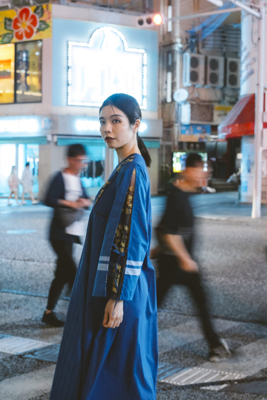 【YOAKE】チュール刺繍フレア袖ワンピース (Blue)