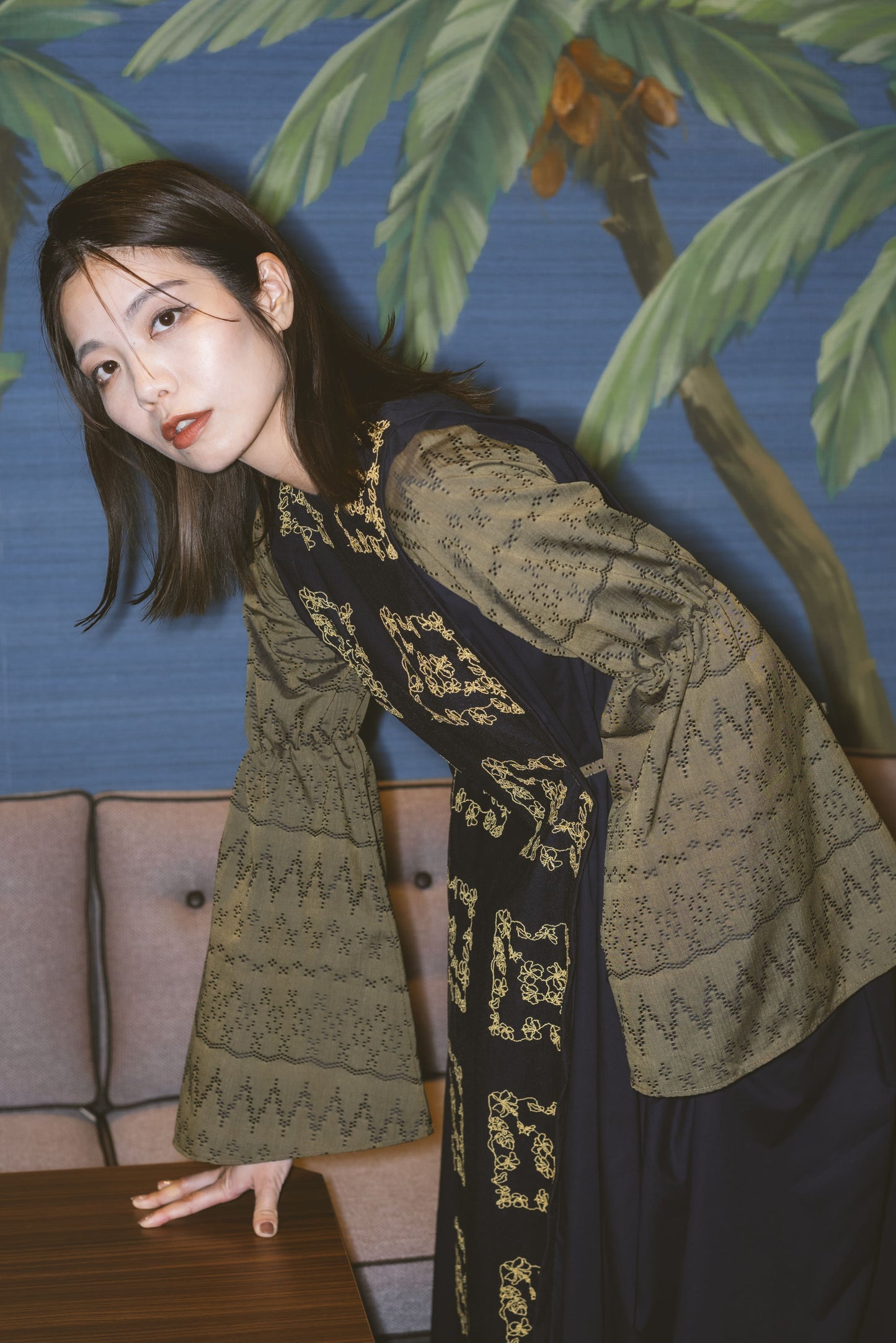 【YOAKE】チュール刺繍ロングワンピース (Navy)