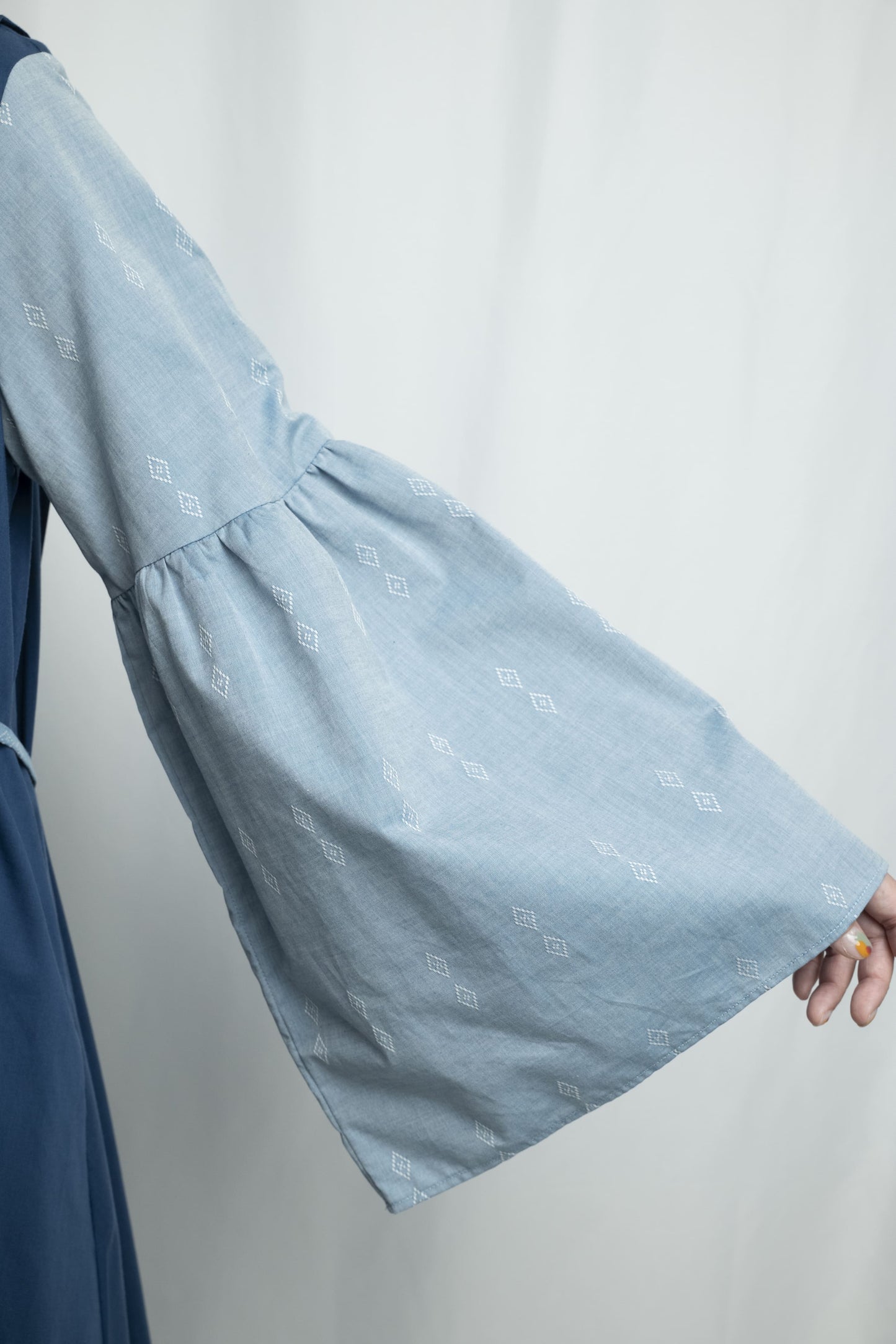 【YOAKE】チュール刺繍ロングワンピース (Blue)