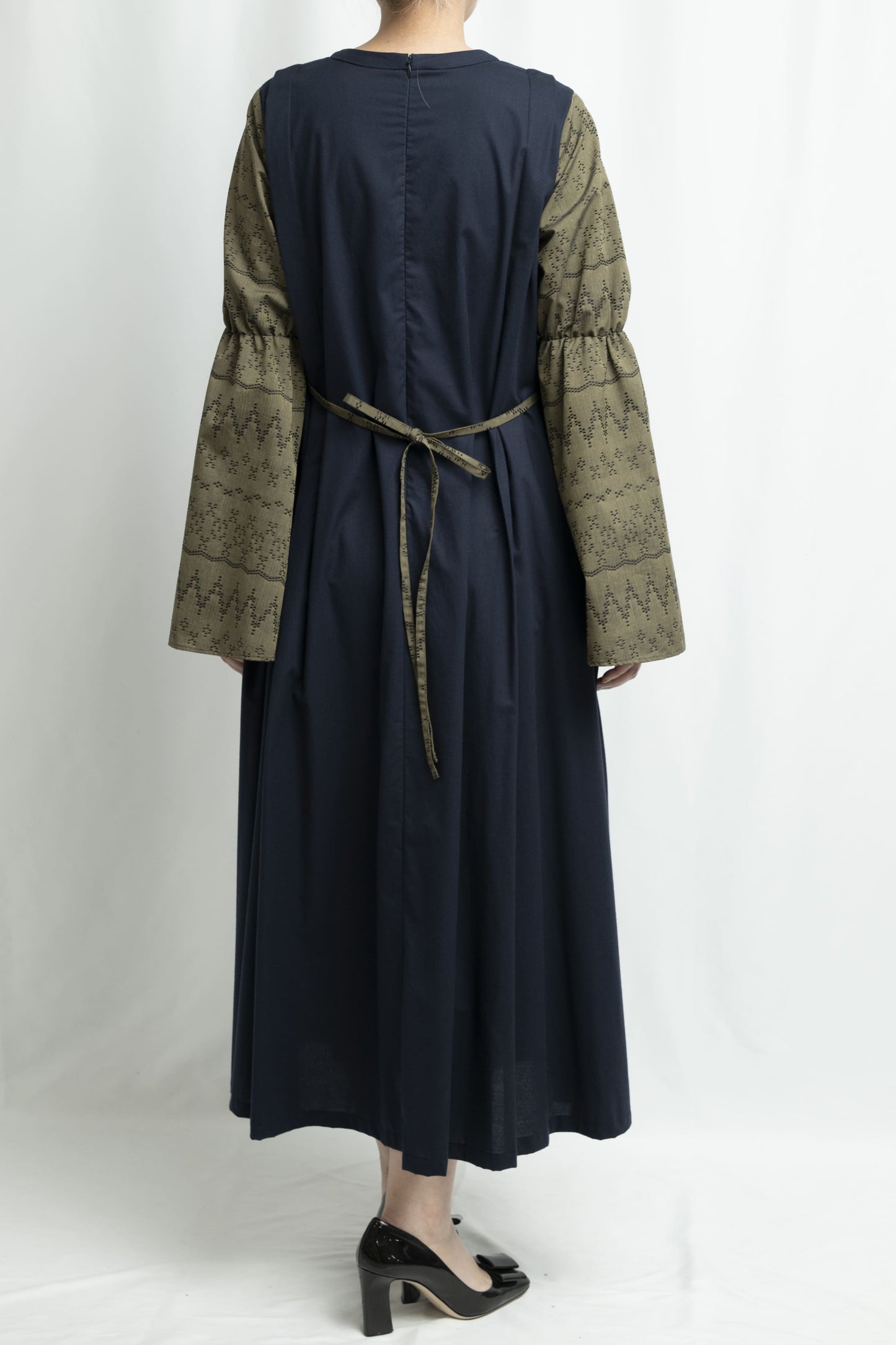 【YOAKE】チュール刺繍ロングワンピース (Navy)