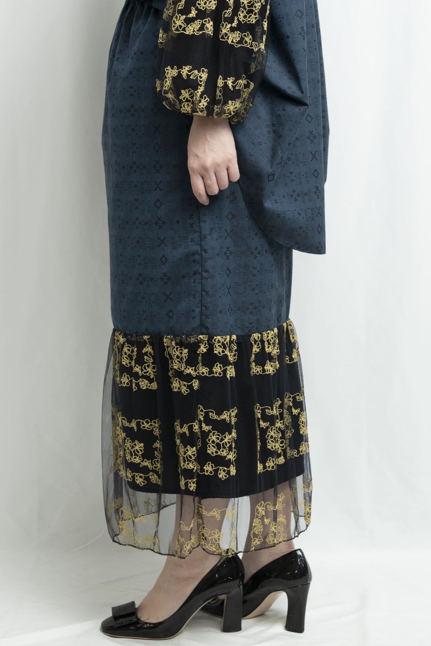 【YOAKE】チュール刺繍ロングスカート (Navy)