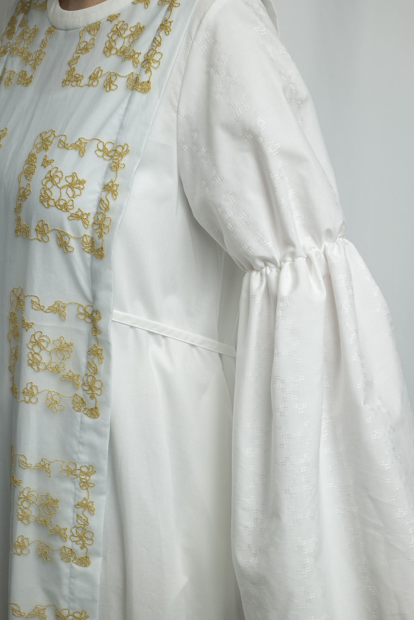 【YOAKE】チュール刺繍ロングワンピース (White)