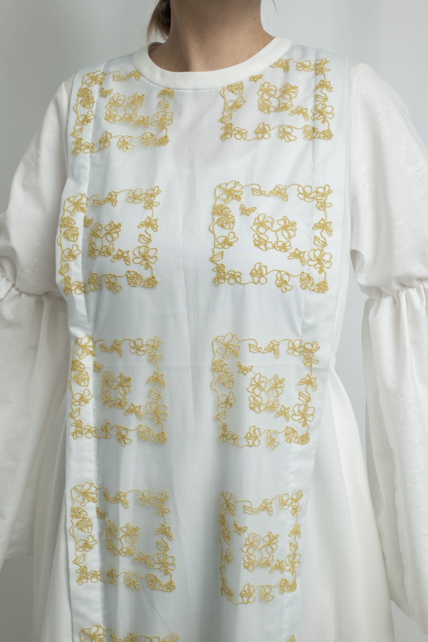 【YOAKE】チュール刺繍ロングワンピース (White)