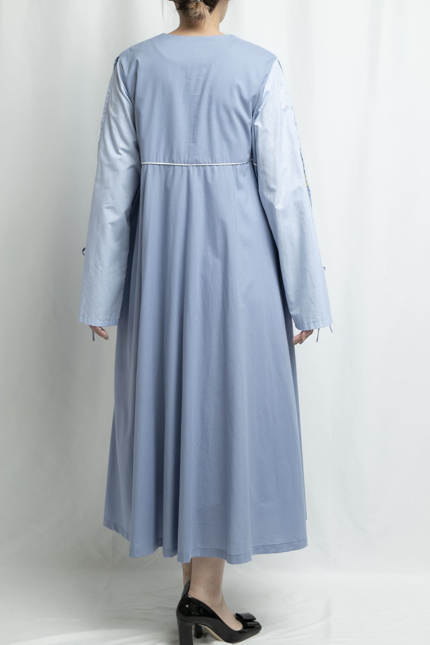 【YOAKE】チュール刺繍フレア袖ワンピース (Light blue)