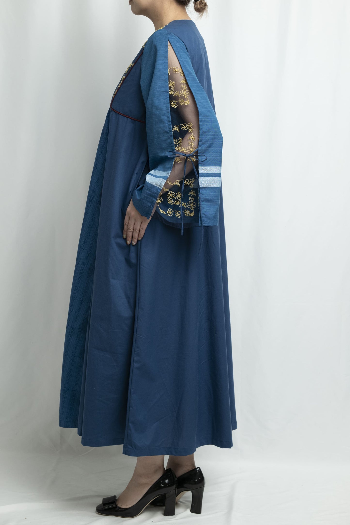 【YOAKE】チュール刺繍フレア袖ワンピース (Blue)