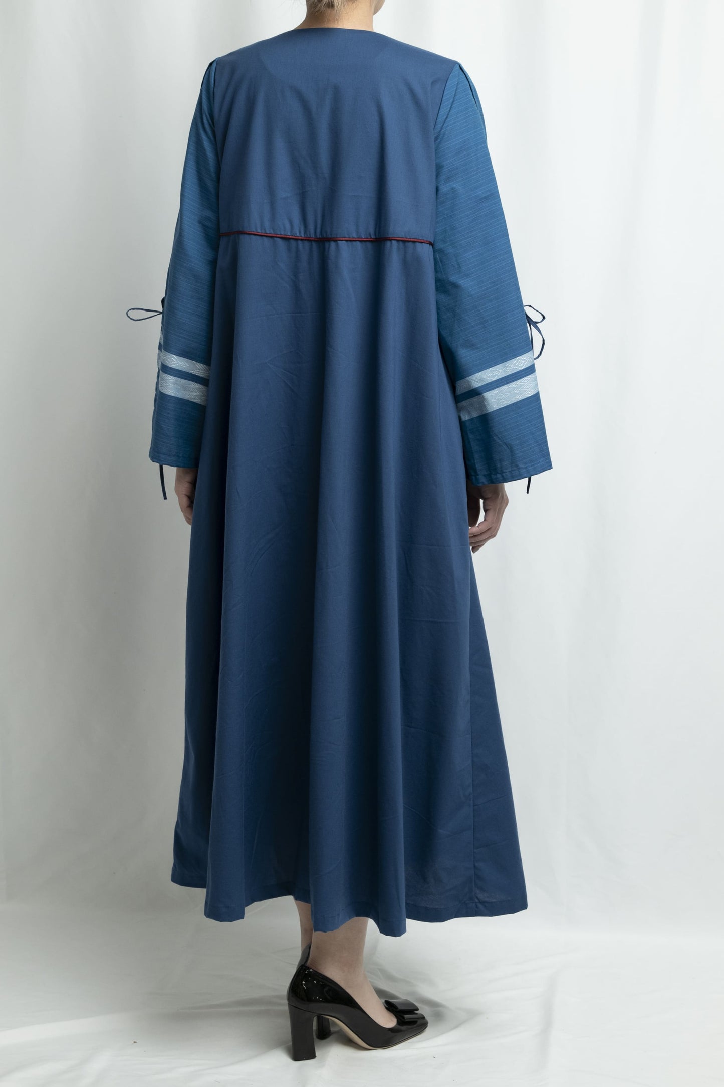 【YOAKE】チュール刺繍フレア袖ワンピース (Blue)