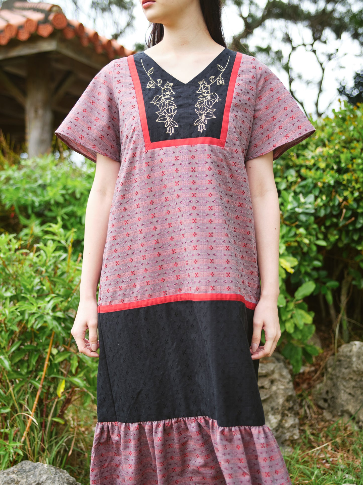 【YOAKE】刺繍ワンピース