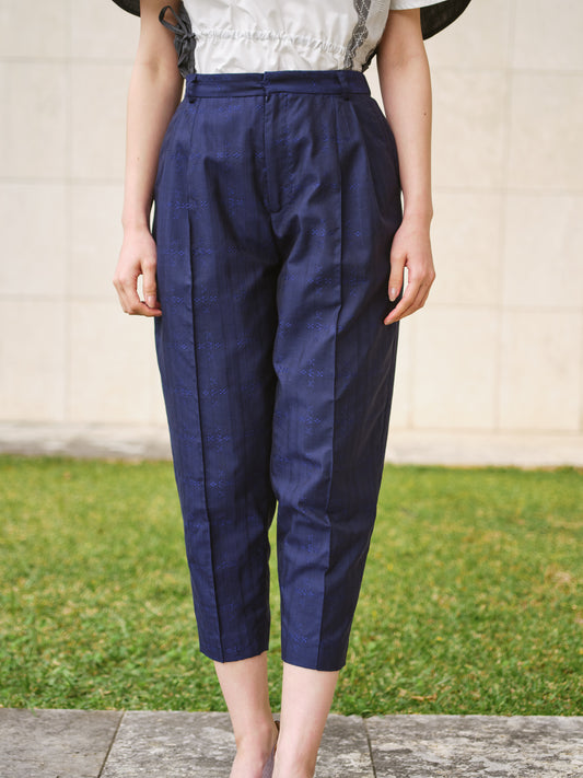 【YOAKE】テーパードパンツ