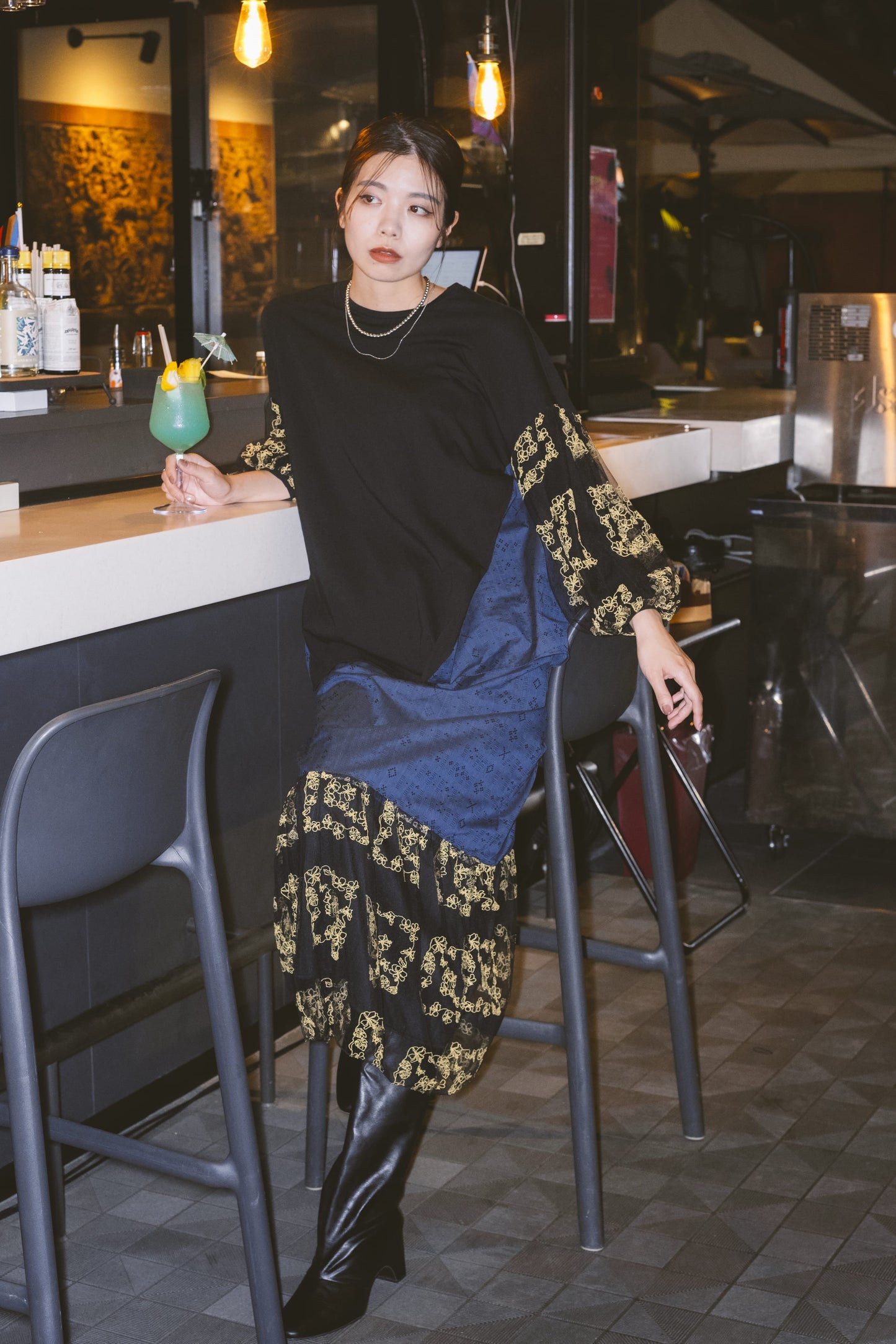 【YOAKE】チュール刺繍パフスリーブチュニック (Black)